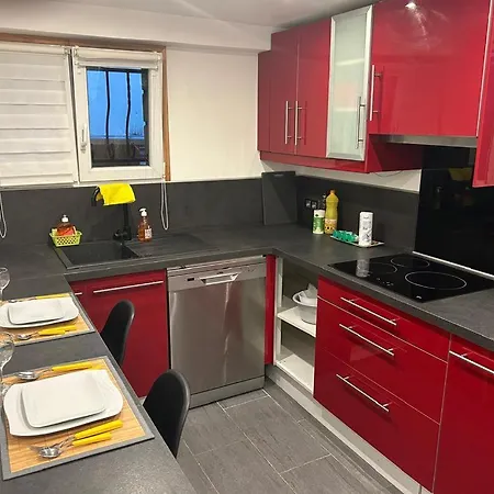 Апартаменты Chez Joselyne *